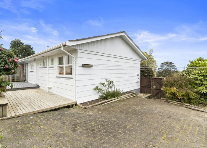  at 1/11 Talavera Place, Te Atatu South, Auckland