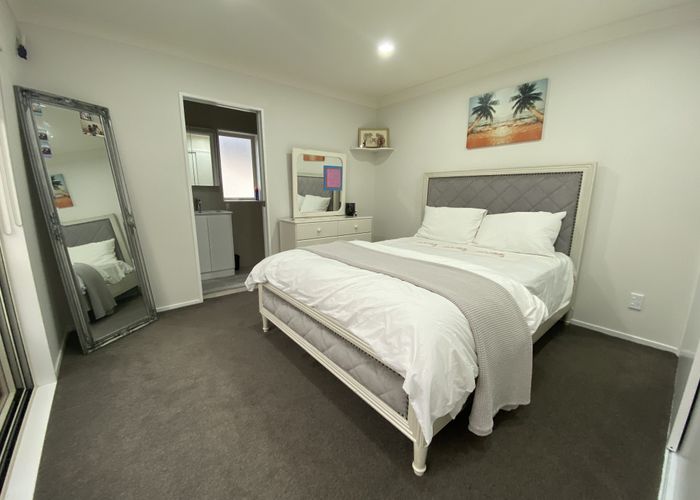  at 40 Baverstock Road, Flat Bush, Manukau City, Auckland