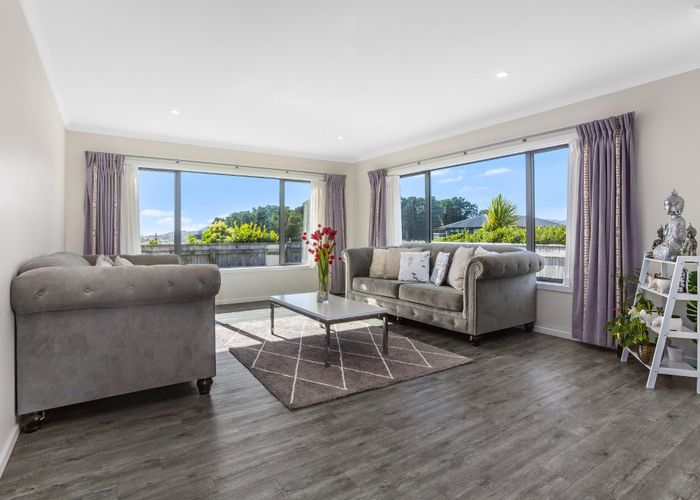 at 16 Ken Douglas Drive, Aotea, Porirua
