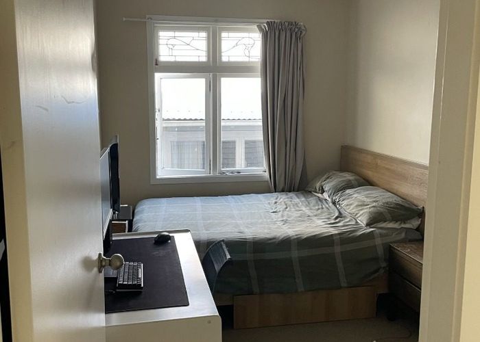  at 90 Nairn Street, Mount Cook, Wellington