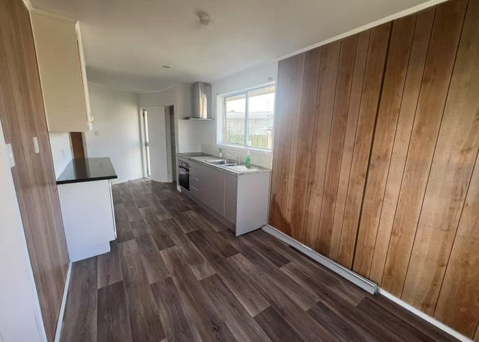  at 2 Cranberry place, Bucklands Beach, Manukau City, Auckland