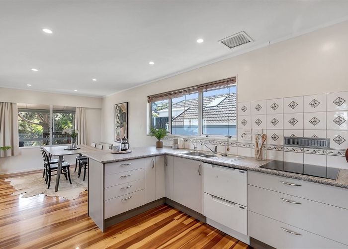  at 18 Gordon Road, Plimmerton, Porirua