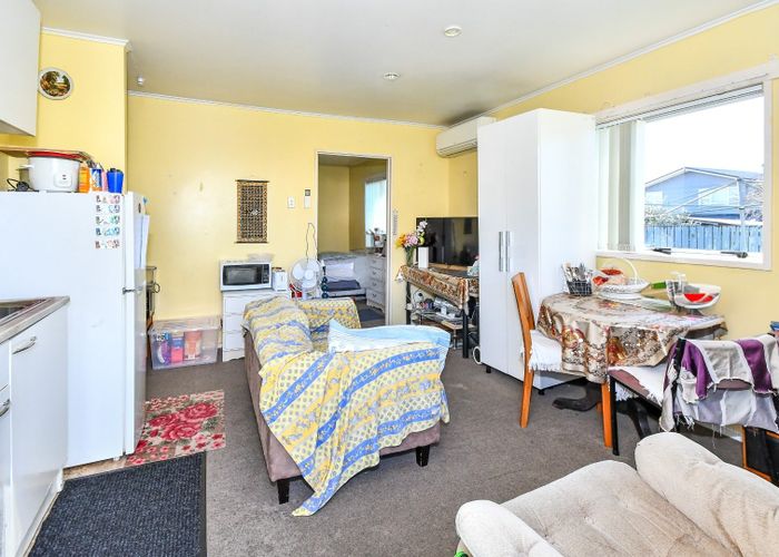  at 16 Ranfurly Road, Papatoetoe, Auckland