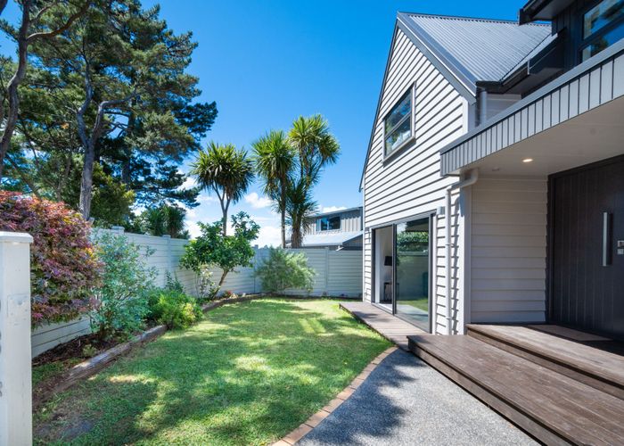  at 1034 Scenic Drive North, Swanson, Waitakere City, Auckland