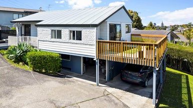  at 2/84 Totaravale Drive, Tōtara Vale, Auckland