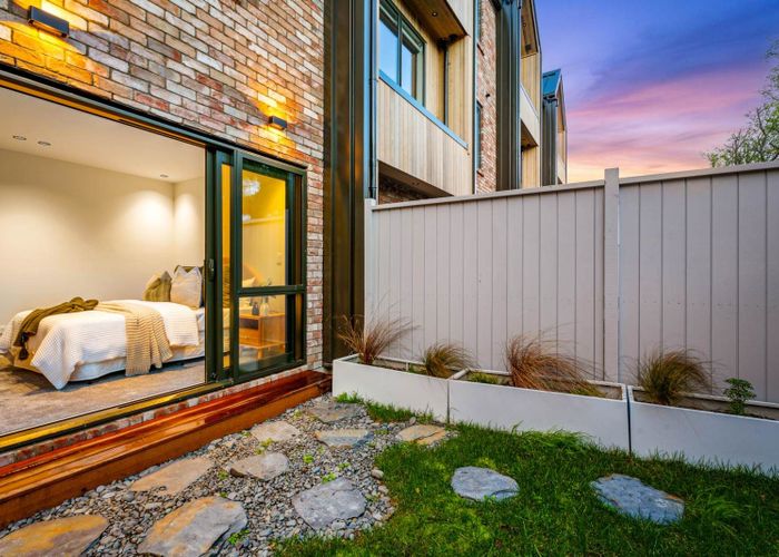  at 8/282 Point Chevalier Road, Point Chevalier, Auckland City, Auckland