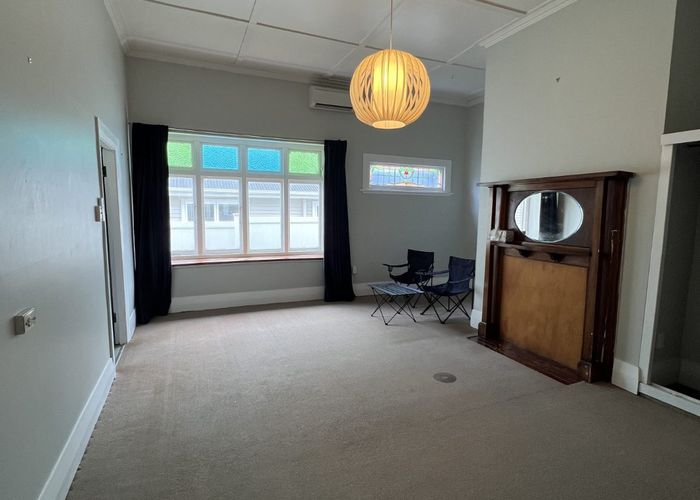  at 2/8 Dexter Avenue, Mount Eden, Auckland City, Auckland