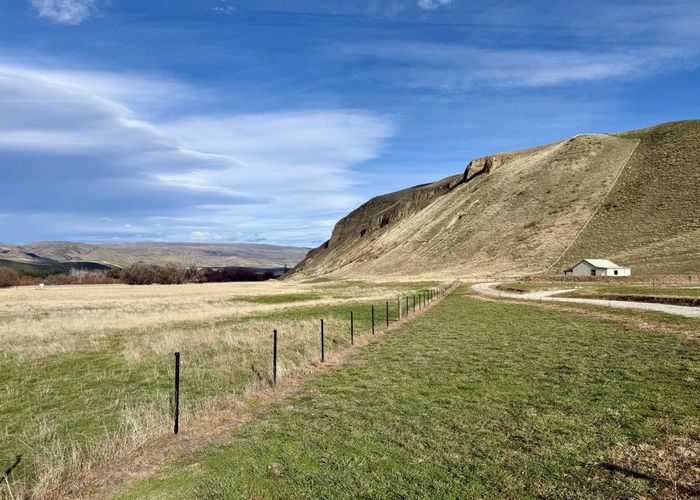  at 1061 Ardgour Road, Tarras, Central Otago, Otago