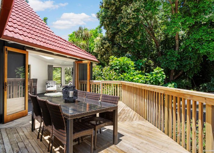  at 25 Marina Road, Torbay, Auckland