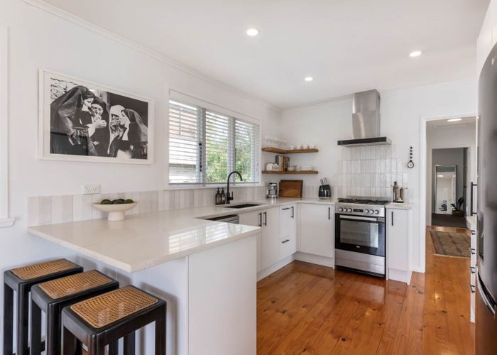  at 2/99 Hobsonville Road, West Harbour, Waitakere City, Auckland