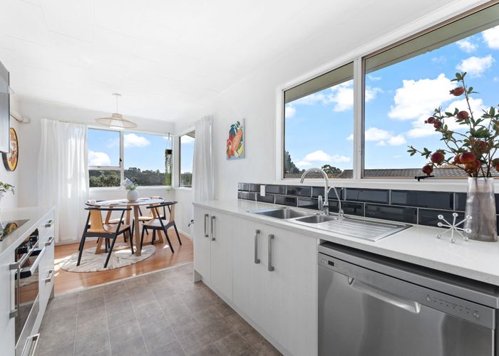  at 2/1 Cantina Avenue, Bayview, Auckland