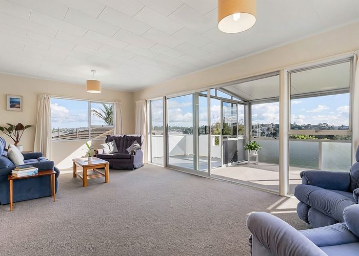 at 24 Sunnynook Road, Sunnynook, Auckland