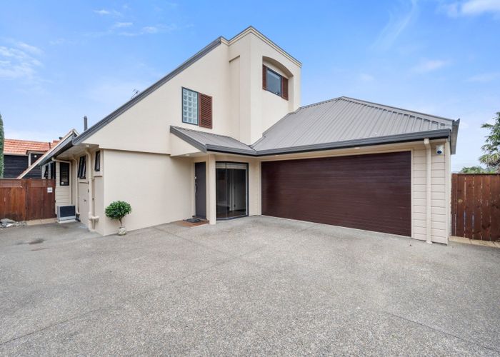  at 2/47 Clovelly Road, Bucklands Beach, Manukau City, Auckland