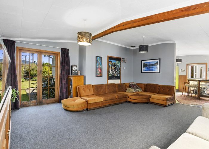  at 176 Commercial Street, Takaka