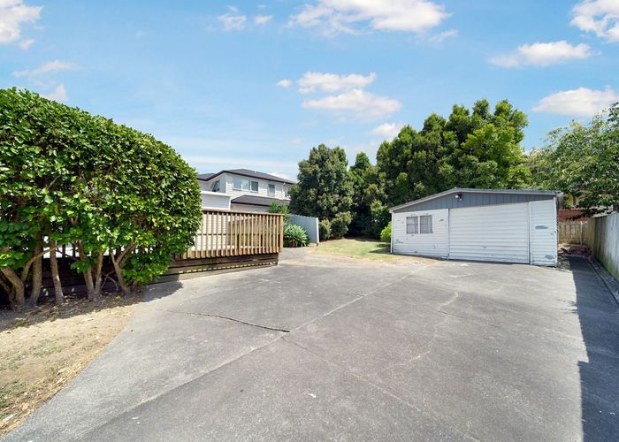  at 16 Coniston Avenue, Te Atatu South, Waitakere City, Auckland
