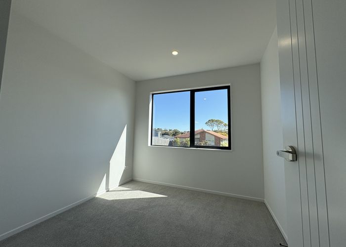  at 129A Oaktree Ave, Browns Bay, North Shore City, Auckland