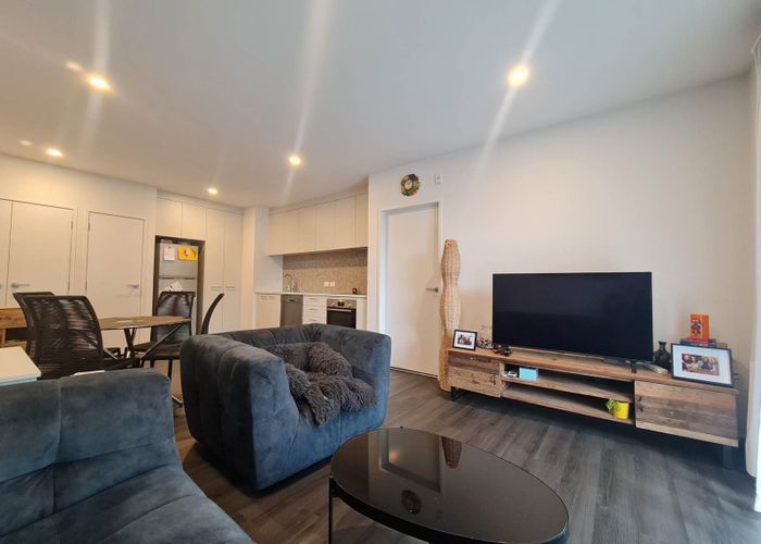  at 4/2 Tahuhu Road, Mount Wellington, Auckland City, Auckland