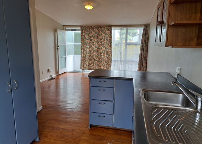  at 4/36 Harwood Road, Mount Wellington, Auckland City, Auckland