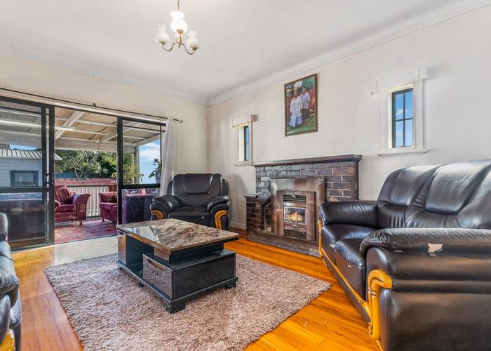  at 37 Rosella Road, Mangere East, Auckland