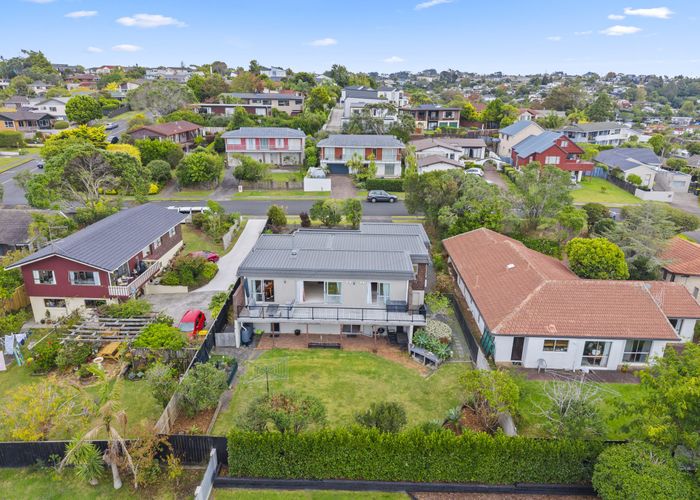  at 5 Stapleford Crescent, Browns Bay, North Shore City, Auckland