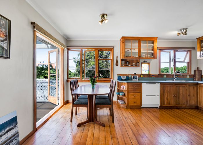  at 117 Seaview Road, Westown, New Plymouth, Taranaki