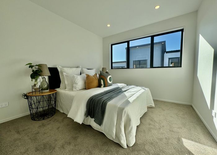  at 5/145 Carlisle Road, Northcross, North Shore City, Auckland