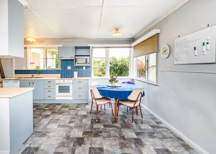  at 1419 Waughs Road, Aorangi