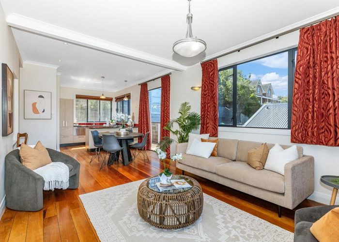  at 94 Eden Street, Island Bay, Wellington, Wellington