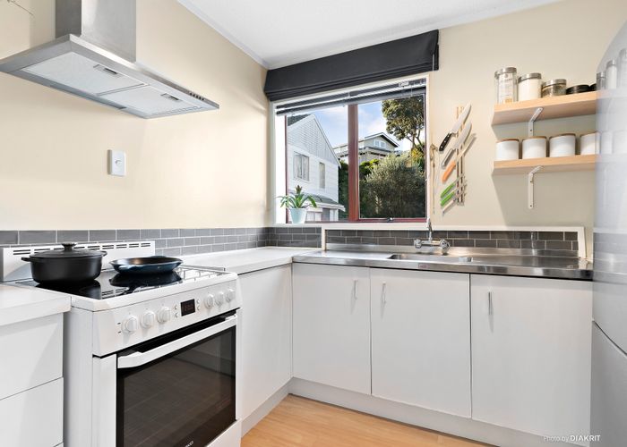  at 5I Duke Street, Mount Victoria, Wellington