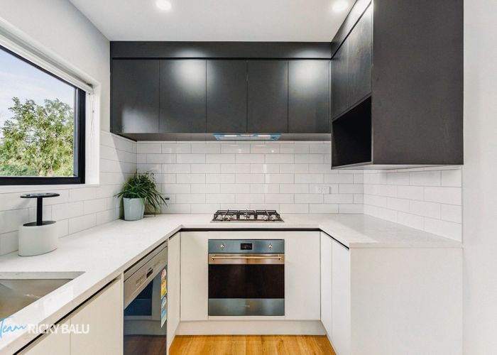  at 43A Mirrabooka Avenue, Botany Downs, Manukau City, Auckland