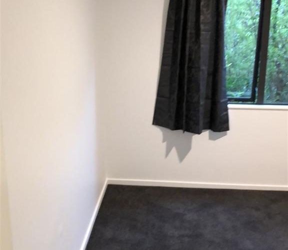  at 2/9 The Avenue, Albany, North Shore City, Auckland