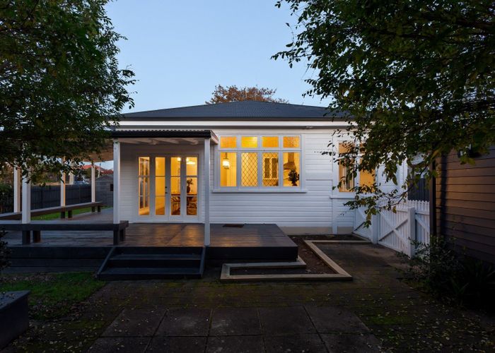  at 128 Forest Lake Road, Forest Lake, Hamilton