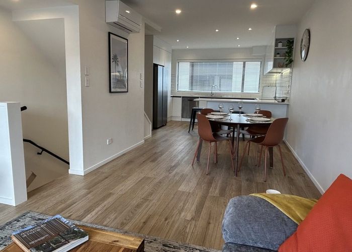  at 4/25 Lloyd Ave, Mount Albert, Auckland City, Auckland