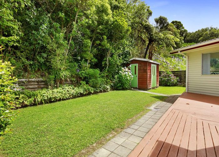  at 4 St Hildas Glade, Tawa, Wellington