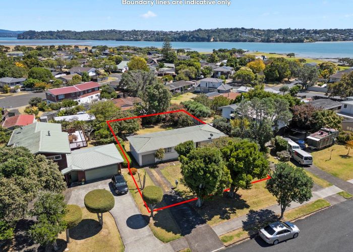  at 8 Ashcroft Avenue, Mangere Bridge, Manukau City, Auckland