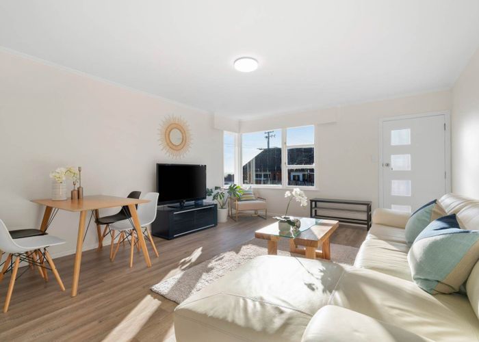  at 2/1542 Dominion Road, Mount Roskill, Auckland City, Auckland