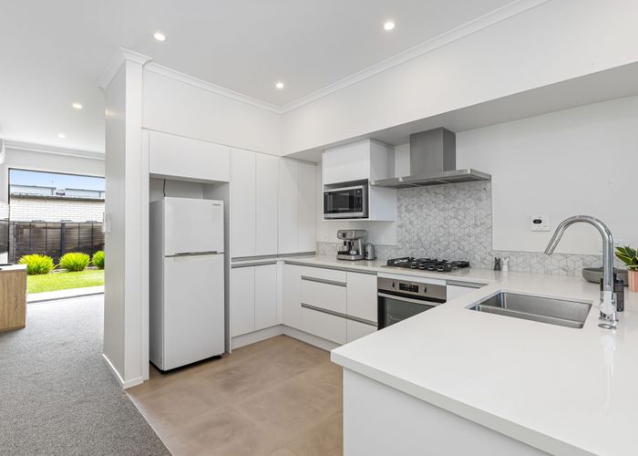  at 40 Pennant Street, Long Bay, North Shore City, Auckland