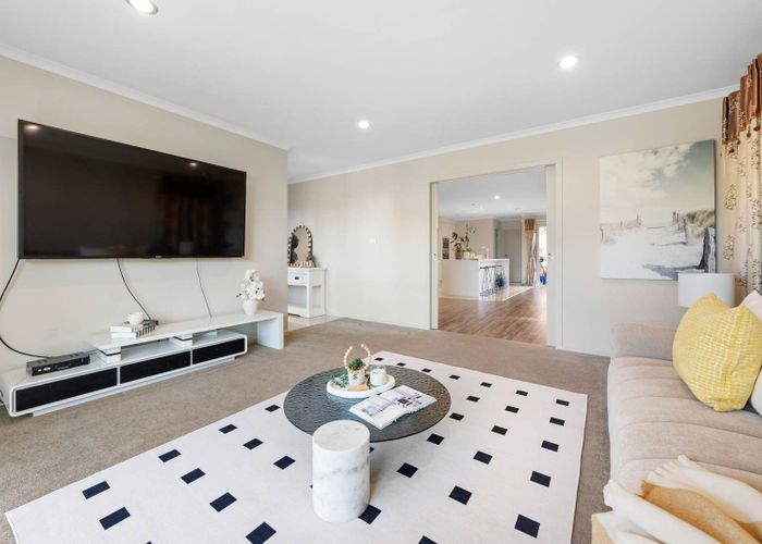  at 218 Murphys Road, Flat Bush, Manukau City, Auckland