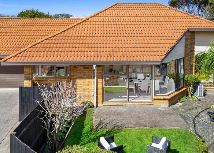  at 3/52 Millhouse Drive, Northpark, Auckland