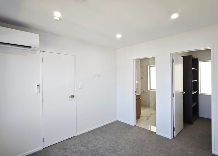  at 202B Beach Haven Road, Beach Haven, North Shore City, Auckland