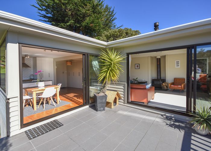 Free property data for 13 Hellyer Street, Macandrew Bay, Dunedin