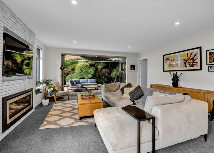  at 8 Bright Way, Lower Vogeltown, New Plymouth