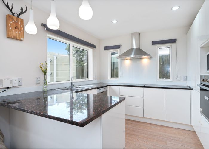  at 5 Nirmal Place, Sunnyvale, Auckland