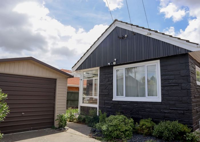  at 6 Wittys Road, Avonhead, Christchurch City, Canterbury