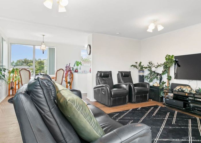  at 10 Malaspina Place, Papatoetoe, Auckland