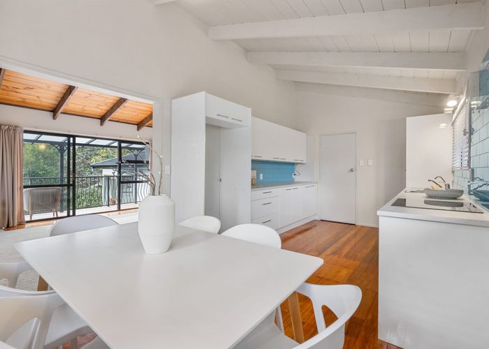  at 2/46 Matipo Road, Mairangi Bay, North Shore City, Auckland