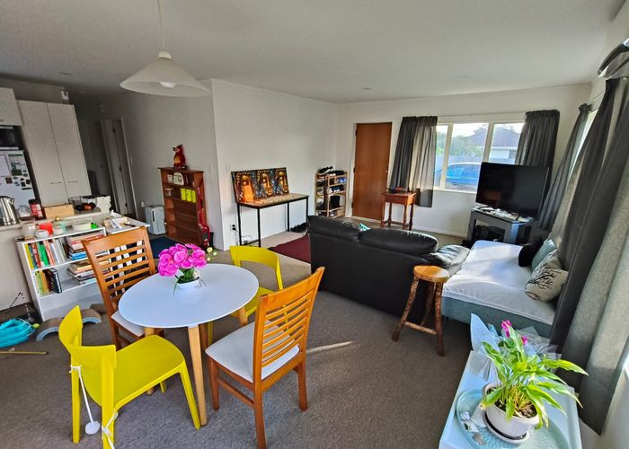  at 8A Daytona, Henderson, Waitakere City, Auckland