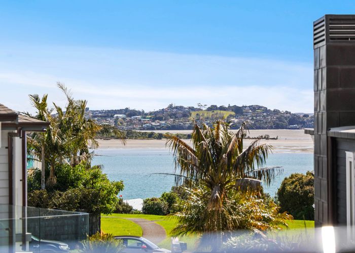 at 41 Compass Point Way, Half Moon Bay, Manukau City, Auckland