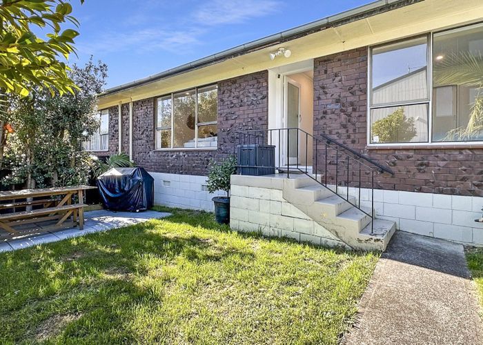  at 2/18 Puriri Street, Takapuna, North Shore City, Auckland