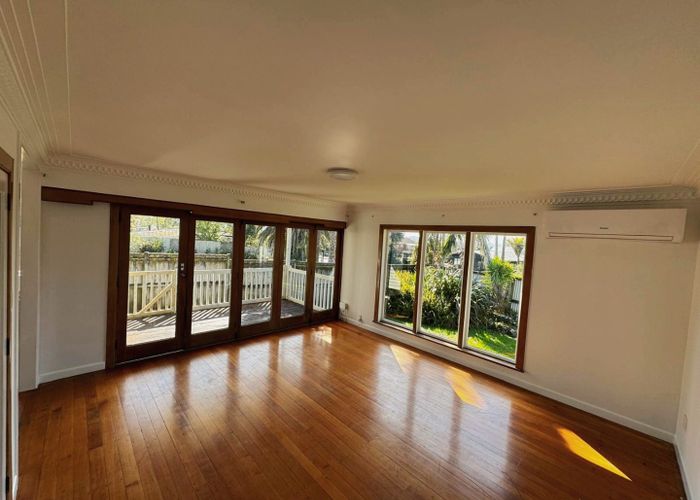  at 17 Tauhinu Road, Greenhithe, North Shore City, Auckland